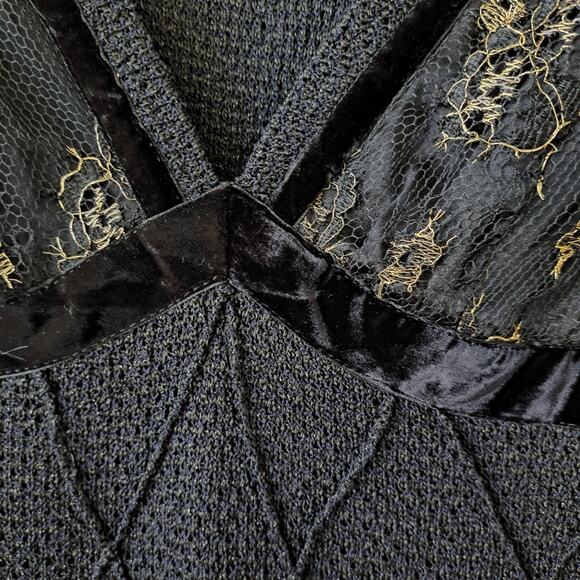 NEW ST. JOHN Evening Black Knit Cocktail Dress Gold Lace V-neck Sz 2 $1495 - Picture 10 of 12